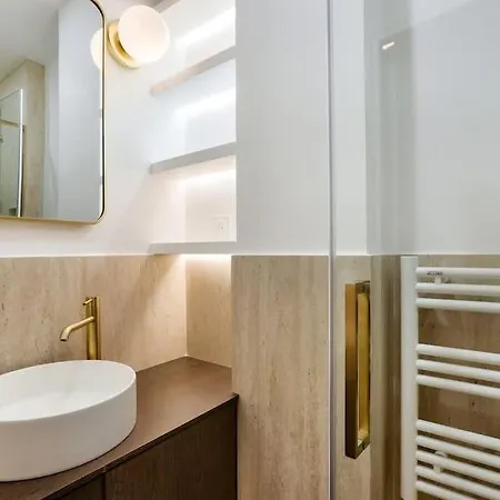 Sublime Duplex Avec Salle De Cinema Apartment *