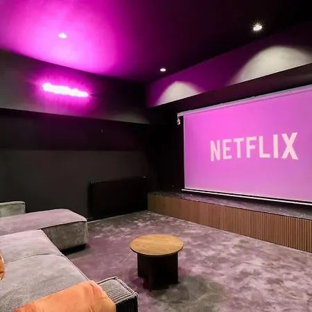 Sublime Duplex Avec Salle De Cinema Apartment *
