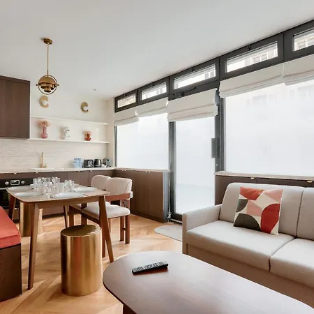 Sublime Duplex Avec Salle De Cinema דירה פריז