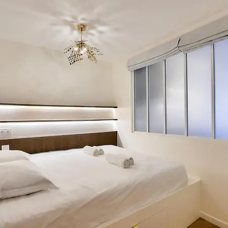 Sublime Duplex Avec Salle De Cinema * Париж