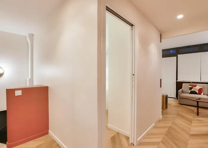 Sublime Duplex Avec Salle De Cinema *