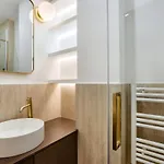 Sublime Duplex Avec Salle De Cinema Appartement