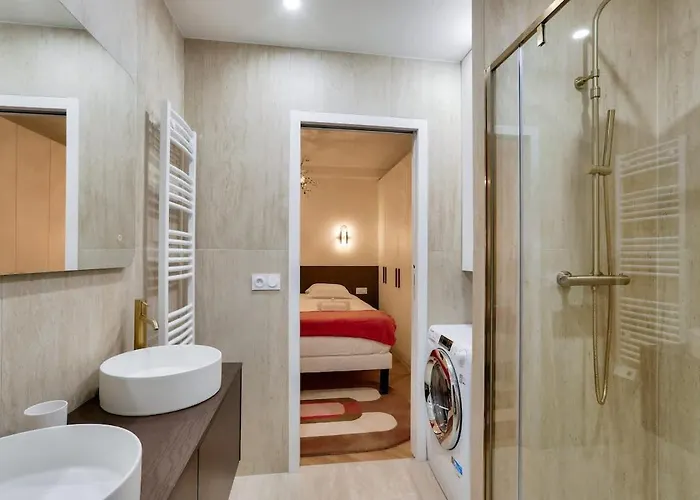 Sublime Duplex Avec Salle De Cinema Διαμέρισμα